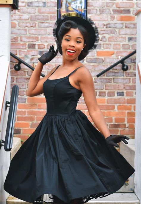 Vintage Black Women, 50s Photoshoot, Black Pinup, Vintage Girls Clothes, Pinup Poses, Pin Up Girl Vintage, Vintage Black Glamour, Pinup Couture, Mahjong Ways