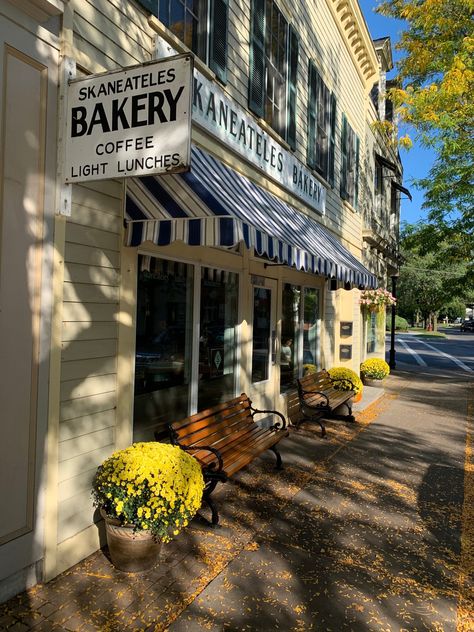 Bakery With House On Top, Rustic Bakery Exterior, Small Bakery Exterior, Bakery Aesthetic Outside, Nyc Bakery Aesthetic, 50s Bakery, Small Town Bakery Aesthetic, Small Bakery Design, Bakery Aesthetic Exterior