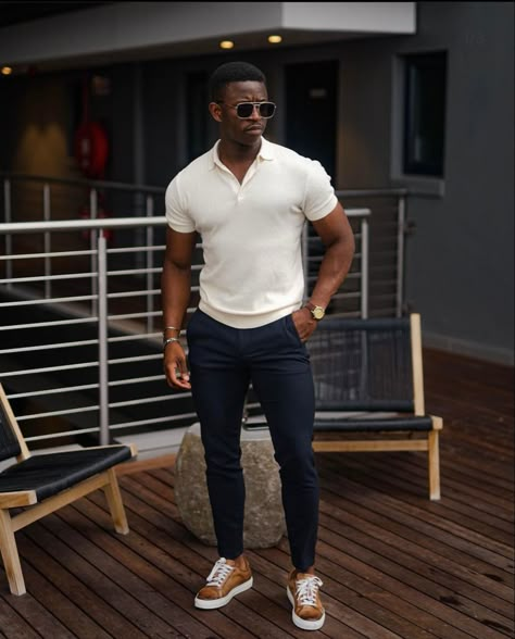 Black Men Casual Style, Mens Business Casual, Polo Shirt Outfits, Mens Smart Casual Outfits, Mens Business Casual Outfits, Casual Outfits Summer, Black Men Fashion Casual, Mens Summer Outfits, Mens Business