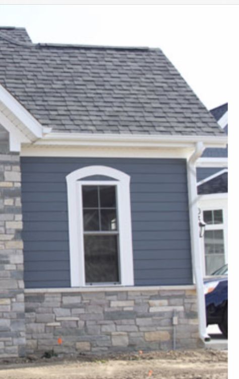 Blue Vinyl Siding House Exterior Colors, Shaker Siding Exterior Color Combos, Blue Siding House White Trim, Blue Houses Exterior, Shaker Siding Exterior, Slate Blue House Exterior, Grey Siding House, Blue Siding House, Split Level House Exterior