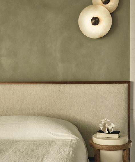 Beige bedroom ideas – 12 fresh looks that prove beige is back | Livingetc Bedroom Wabi Sabi, Beige Bedroom Ideas, Hotel Design Architecture, Romantic Interior, Concrete Effect Paint, Spring Bedroom, Beige Bedroom, Gold Living Room, Go Wallpaper