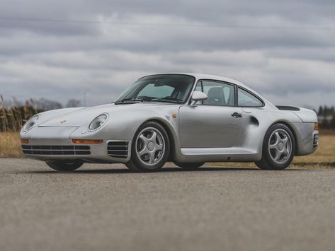 Porsche Needs To Build A Modern 959 | CarBuzz Carros Porsche, Porsche 959, Porsche Carrera Gt, Porsche Classic, Lamborghini Countach, Most Expensive Car, Ferrari F40, Porsche Carrera, Amelia Island