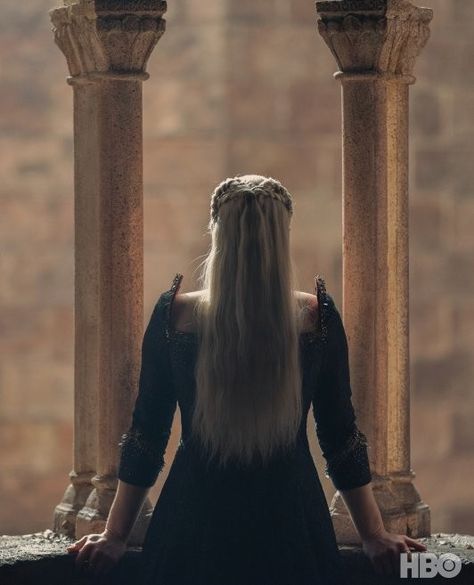 Targaryen Hair, Targaryen Aesthetic, Rhaenyra Targaryen, House Targaryen, Game Of Thrones Houses, Mother Of Dragons, House Of Dragons, Fantasy Aesthetic, Black Queen