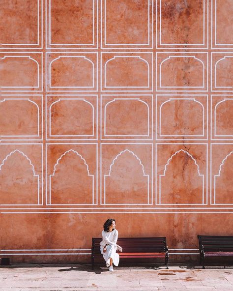 Joann Pai on Instagram: “Basking under the sun in the pink city walls of Jaipur . . . #india #visitindia #cntraveler #traveldeeper #mytinyatlas…” Jaipur Wall Art, Jaipur Photography, India Pic, India Aesthetic, Namaste India, India Trip, Castle Gate, Jewelry Store Design, Palace Interior