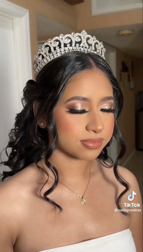 Yellow Makeup Looks For Quince, Quince Photo Shoot Makeup, Sweet 16 Party Makeup, Quince Makeup Red Dress, Hairstyles For Quinceanera With Crown Half Up Half Down, Blush Pink Quinceanera Makeup, Makeup Ideas For Quinceanera Red, Quinceanera Gold Makeup, Quinceanera Eyeshadow Looks