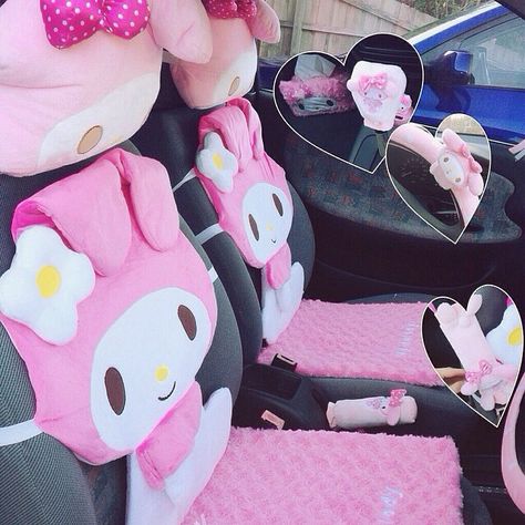 Cars Aesthetic Interior, My Melody Car, Pink Seat Covers, Kawaii Car, Pink Cars, Hello Kitty Car, Barbie Aesthetic, Cars Aesthetic, Aesthetic Interior