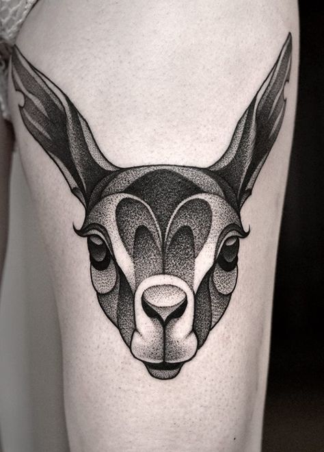 DOTWORK-TATTOO : Photo Pepper Shading Tattoo, Deer Head Tattoo, Shading Tattoo, Tattoo Pierna, Tattoo Tube, Tattoo Process, Dotwork Tattoo, Dot Tattoos, Ghost Tattoo