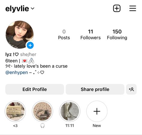 Ive Username Ideas, Bio For Facebook, Insta Layout, Instagram Feed Ideas Posts, Instagram Layout, Instagram Feed Ideas, Instagram Bio, Y2k Aesthetic, Instagram Feed