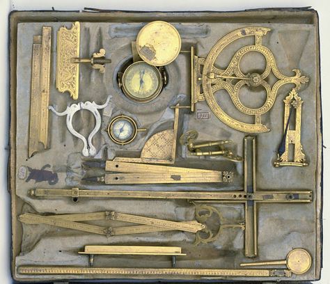 Box of mathematical instruments (Museo Galileo’s exhibit, late 16th cent.). In the course of the last four centuries, the layout has changed and some instruments are missing Solar Time, History Of Astronomy, Magnetic Compass, Lettering Styles Alphabet, Drawing Instruments, Drafting Tools, Displaying Crystals, Old Technology, Sundials