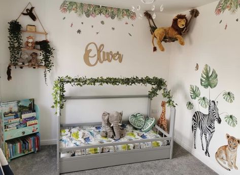 Animal Themed Toddler Room, Safari Toddler Room Boys, Toddler Jungle Bedroom, Toddler Safari Bedroom, Safari Bedroom Ideas, Jungle Theme Playroom, Jungle Toddler Room, Jungle Room Ideas, Jungle Bedroom Ideas