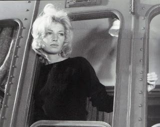 Monica Vitti, Mike Movie, Bridgette Bardot, Michelangelo Antonioni, Classic Movie Posters, Italian Actress, Film Inspiration, Foto Art, Great Films