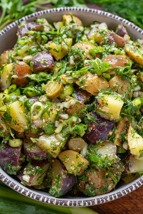 French Potato Salad French Potato Salad, French Potatoes, Better Eating, Bbq Party, Salad Ingredients, Summer Salads, Green Onions, Potato Recipes, Soup And Salad