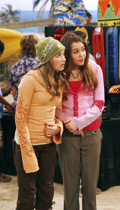 Lily Truscott Outfits, Lilly Hannah Montana, Hannah Montana Show, Hannah Montana 3, Hannah Montana Outfits, Hannah Miley, Hannah Montana Forever, Hm Outfits, Hannah Montana The Movie