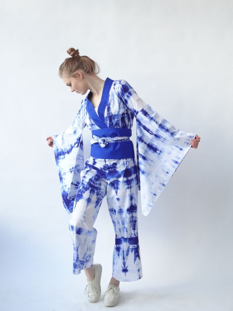 Shibori Outfit, Kimono Batik, Shibori Fashion, Shibori Clothing, Kimono Jumpsuit, Shibori Dress, Jumpsuit Design, Tie Dye Fashion, Batik Fashion