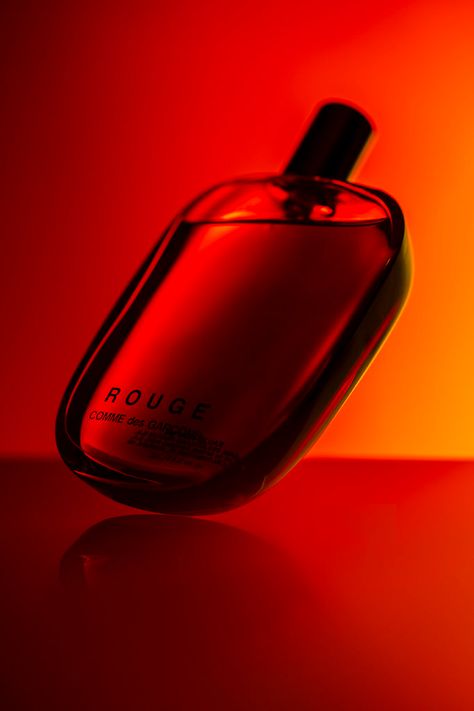 Luxury Packaging Design, Molton Brown, Artistic Installation, Beauty Products Photography, Johnnie Walker, Fields Photography, Negroni, Commercial Photography, Aesthetic Design