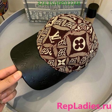 Louis Vuitton 2021 men's and women's fashion baseball cap LV hat Check more at https://repladies.ru/product/louis-vuitton-2021-mens-and-womens-fashion-baseball-cap-lv-hat/ Lv Hat, Paris Mens Fashion, Luxury Brand, Luxury Branding, Baseball Cap, Baseball Hats, Women's Fashion, Louis Vuitton, Men And Women