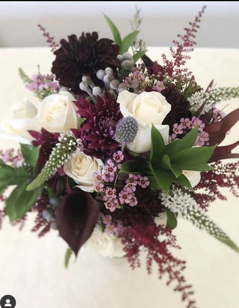 Dark Purple Flower Centerpieces, Dark Color Flowers, Plum Flower Bouquet, Purple Flower Centerpieces, Purple Fall Wedding, Centerpiece Arrangements, Purple Flower Arrangements, October Wedding Flowers, Burgundy Wedding Flowers