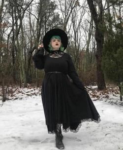 Witchy Dress, Witchy Outfits, Plus Size Goth, Look Plus Size, Witchy Fashion, Goth Girl, Dress Handmade, Alt Fashion, Gothic Outfits