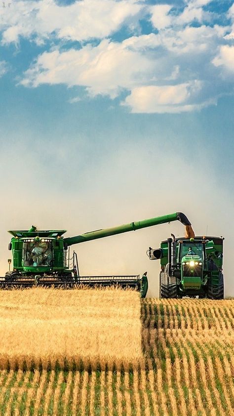 Tractor Photos, Country Backgrounds, Farm Work, Farm Photography, Farm Lifestyle, John Deere Tractors, Farm Equipment, Farm Life, John Deere