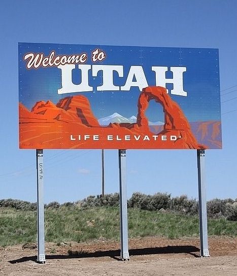 Utah sign Welcome To Utah Sign, Southwest Usa, Utah Adventures, State Signs, Utah Hikes, Camping List, Utah State, Utah Travel, Usa States