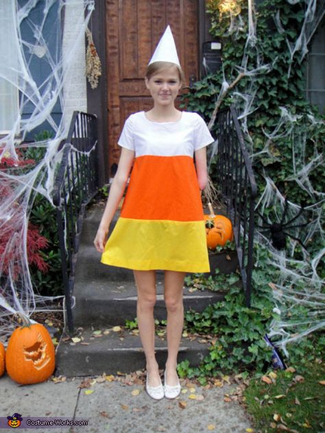 Candy Corn costume! Might have to do this next year for school parties! :) Diy Candy Corn Costume, Candy Corn Costume Women, Candy Corn Halloween Costume, Candy Halloween Costumes, Corn Costume, Candy Corn Costume, Baby Shoes Diy Pattern, Clever Costumes, Candy Costumes