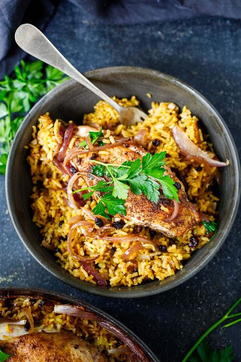 Saffron Basmati Rice, Persian Chicken, Saffron Rice, Iron Recipes, Middle Eastern Dishes, Cast Iron Recipes, Walnut Salad, Eastern Cuisine, Summer Eating