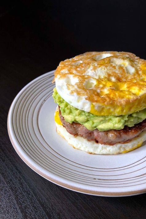 Sausage Egg Mcmuffin, Paleo Sausage, Sausage And Egg Mcmuffin, Egg And Grapefruit Diet, Desayuno Keto, Egg Mcmuffin, Egg Diet Plan, Sweaty Hands, Paleo Recipes Breakfast