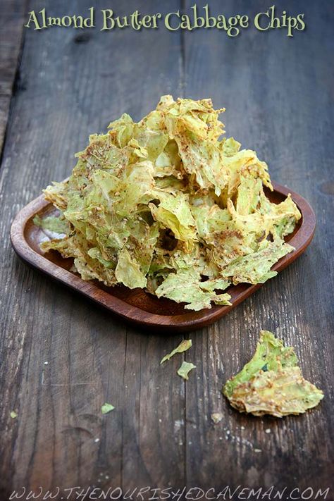 22 Veggie Chip Recipes Cabbage Chips, Butter Cabbage, Sweet Cabbage, Buttered Cabbage, Lunch Keto, Chip Recipes, Low Carb Chips, Eating Keto, Veggie Chips