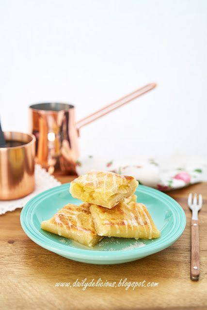 dailydelicious: Thai Banana Roti: Sweeten you day with sweet desse... Banana Roti, Thai Banana, Thai Dessert, Fried Dough, Rice Bran Oil, Dough Bowl, Chocolate Sauce, Sweetened Condensed Milk, Ripe Banana