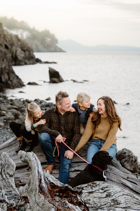 Family sitting on driftwood and smiling at eachother with their dog during a Family Beach photoshoot on Vancouver Island Island Photoshoot, Adventure Photoshoot, Island Elopement, Fun Family Photos, Sunset Session, Movie Director, Island Travel, Travel Memories, Family Adventure