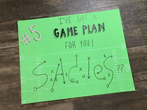 Cute Sadies football proposal idea! #creatingcourtney #ohs #sadies #football #proposal #idea Football Turnabout Ideas, Cute Dance Asking Posters, Sadie’s Proposal Ideas Football, Sadie’s Proposals Football, Sadie’s Poster Ideas Football, Football Themed Dance Proposals, Homecoming Proposals For Guys, Sadie Hawkins Proposals Football, Turnabout Proposal Ideas