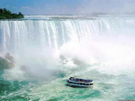 6,75,000 gallons of water falls per second at the beautiful Niagara falls Maid Of The Mist, Niagara Falls Ontario, Niagara Falls Canada, Beautiful Places On Earth, Breathtaking Beauty, The Mist, Tourist Places, Beautiful Waterfalls, Tourist Destinations