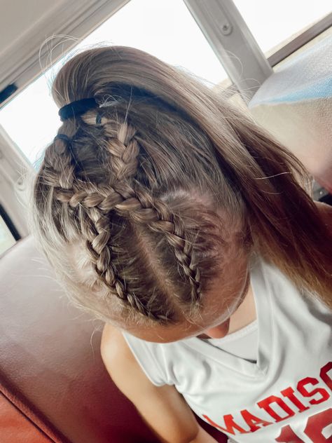 Simple Volleyball Hairstyles, Football Hairstyles, Tennis Hair, Cute Volleyball Hairstyles, Soccer Hairstyles, Volleyball Hair, Soccer Hair, Track Hairstyles, Basketball Hairstyles