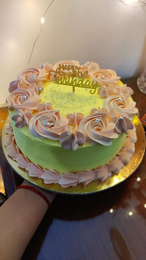 Pineapple Birthday Cake Ideas, Pineapple Cake Designs Birthday, Pineapple Cake Design, Pineapple Cake Decoration, Cake Design For Men, Happy Anniversary Cakes, Cakes Design, Simple Cake Designs, Simple Cake