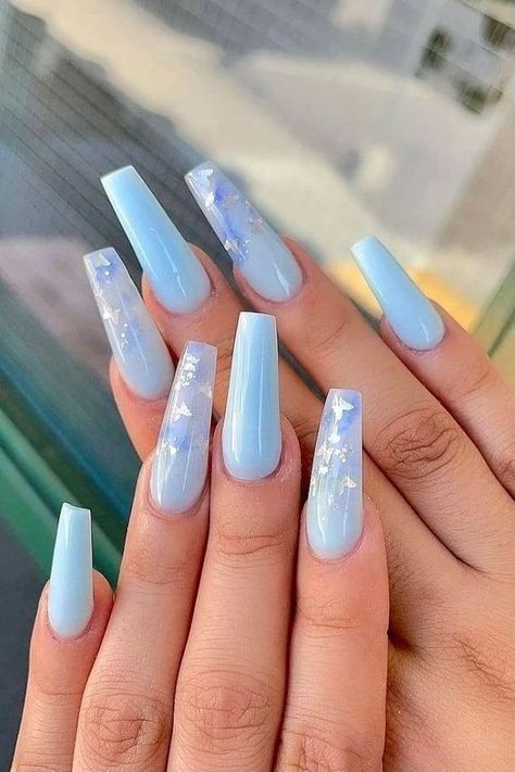 Absolutely worth it! #nailart #floralnails #springnailspiration Blue White Ombre Nails, White Ombre Nails, Rose Quartz Nails, Crackle Nails, Nail Art Easy, Color Block Nails, Pastel Nails Designs, Fingernail Designs, Latest Nail Trends