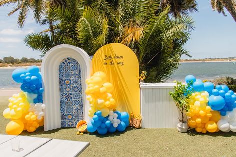 The perfect summer soirée for a little lemon on the way 🍋🍋🍋 #babyshower #lemon #littlelemon #decor #partydecorations #balloon #balloongarland #balloonartist #eventplanner #eventplanning Baby Shower Photo Backdrop, Shower Photo Backdrop, Modern Party, Baby Shower Photos, Summer Soiree, Party Rentals, Balloon Garland, Photo Backdrop, Event Planner