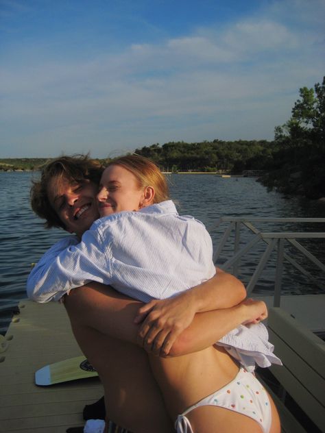 Lake Couple, Bf And Gf, Couple Boyfriend, Teenage Love, Summer Couples, My Kind Of Love, The Love Club, Lake Pictures, On A Boat