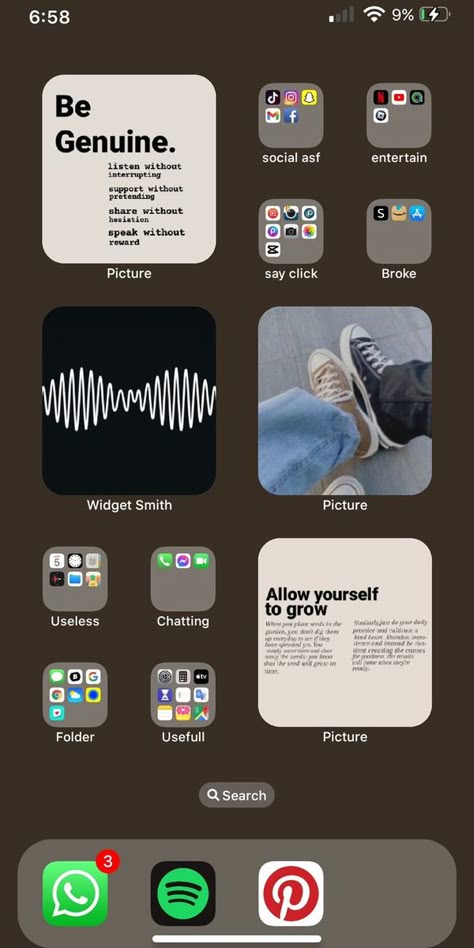 How To Organize My Apps On My Phone, Ios Home Screen Ideas Simple, Simple Homescreen Wallpaper, Iphone Layout Homescreen Ideas Aesthetic, Iphone Organization Screens, Homescreen Organization Iphone, Iphone Aesthetic Organization, Homescreen Ideas Aesthetic, Iphone Organization Homescreen