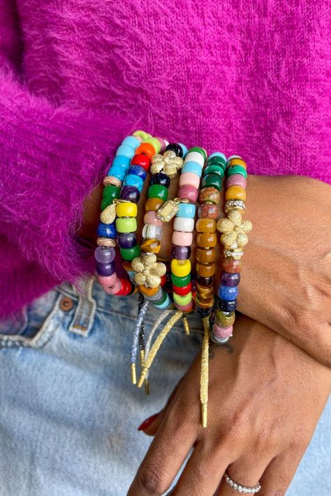 Chunky Beaded Bracelets, Pony Bead Bracelets, Carolina Bucci, Weird Jewelry, Fabric Bracelets, Gold Luxury, Jewelry Making Necklace, Jewelry Photography, Bead Charm Bracelet