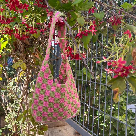 Pink And Green Checkered, Checkered Crochet, Checkered Bag, Green Checkered, Crochet Shoulder Bag, Bag Crochet, Crochet Bags, Pink Bag, Crochet Bag