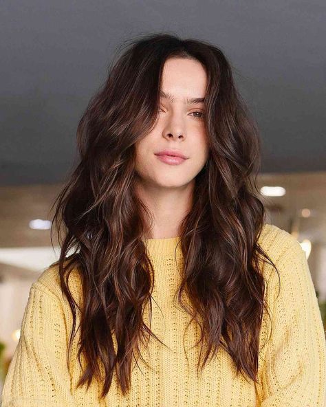 Layers On Long Hair, Naturally Wavy Hair Cuts, Long Wavy Haircuts, Layered Curly Hair, Thick Wavy Hair, Wavy Haircuts, Natural Wavy Hair, Haircuts For Wavy Hair, Long Hair With Bangs