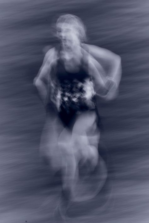 Soar Running, Moodboard Images, Urban Running, Club Photography, Viviane Sassen, Running Design, Running Apparel, Running Wear, Design Technology