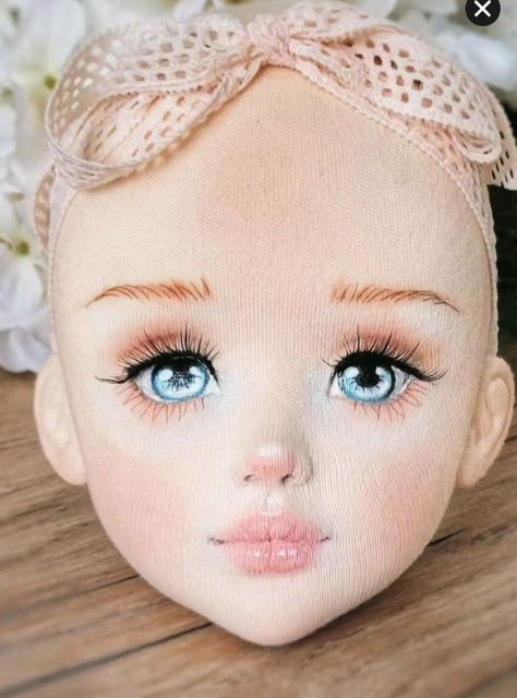 Fabric Doll Face, Doll Face Paint, Homemade Dolls, Handmade Stuffed Animals, Art Dolls Cloth, Polymer Clay Dolls, Doll Painting, Unique Dolls, Art Dolls Handmade