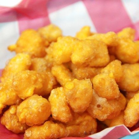 Wisconsin Cheese Curds Fried Cheese Curds Recipe, Deep Fried Cheese Curds, Cheese Curds Recipe, Wisconsin Cheese Curds, Cheese Curd, Fried Cheese Curds, Fried Cheese, Wisconsin Cheese, Beer Battered