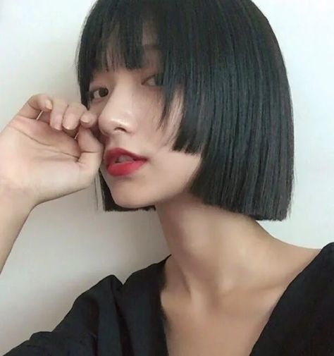 Harajuku Hair, Hime Cut, Shot Hair, Hair Color Streaks, Hair Catalog, Asian Short Hair, Punk Hair, Shot Hair Styles, Japanese Hairstyle