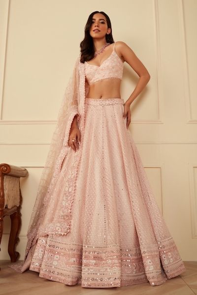 Buy Peach Organza Embroidered Sequin Floral V Neck Bridal Lehenga Set For Women by Seema Gujral Online at Aza Fashions. Peach Pink Lehenga, Blush Pink Lehenga, Peach Lehenga, Seema Gujral, Sangeet Outfit, Bridesmaid Saree, Royalty Aesthetic, Casual Indian Fashion, Net Lehenga