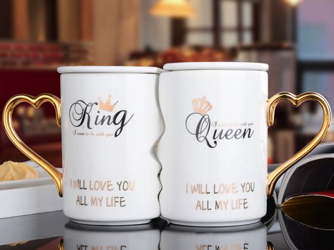 Couple Cups, Lovers Kiss, Happy Emotions, Couple Coffee, Set Couple, Gift Boxes With Lids, Hobby Gifts, Bracelet Couple, Gift Post