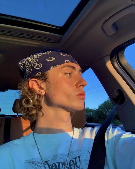 #aesthetic #pinterest Bandana On Head, Dylan Snyder, Grow Your Hair Faster, Bandana Outfit, How To Grow Hair, Head Bandana, Bandanas Men, Bandana Styles, Skater Boy