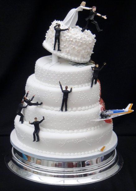 James Bond Themed Wedding Cake Bond Wedding Theme, Cinema Themed Wedding, James Bond Wedding, Bond Wedding, Birthday Cake Design, Fairy Tail Wedding, 30th Birthday Cake, James Bond Theme, Cinema Wedding