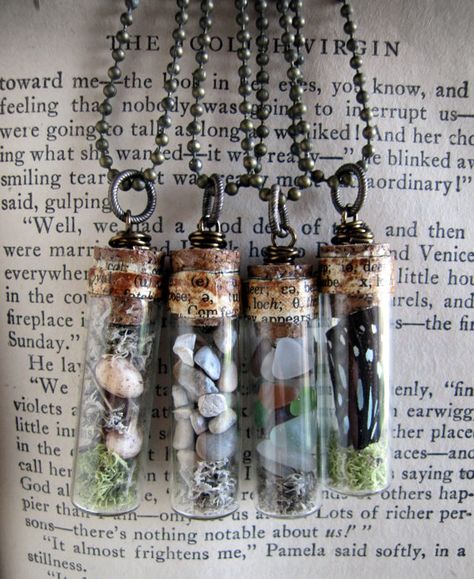 Love these...great for vacation Vial Necklace, Tiny Jars, Diy Collier, Witchy Crafts, Mini Jars, Miniature Bottles, Bottle Jewelry, Bottle Charms, Bottle Necklace